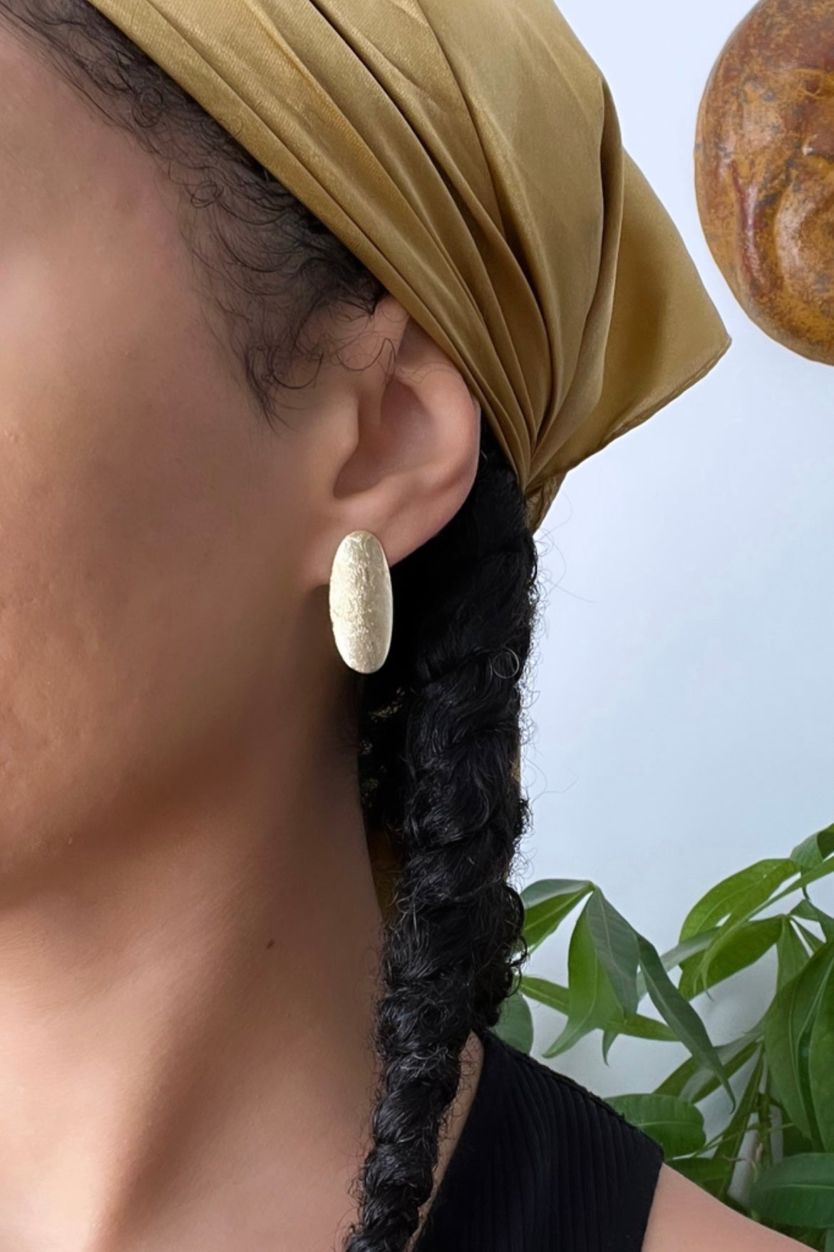 18k gold-filled brushed oval stud earrings