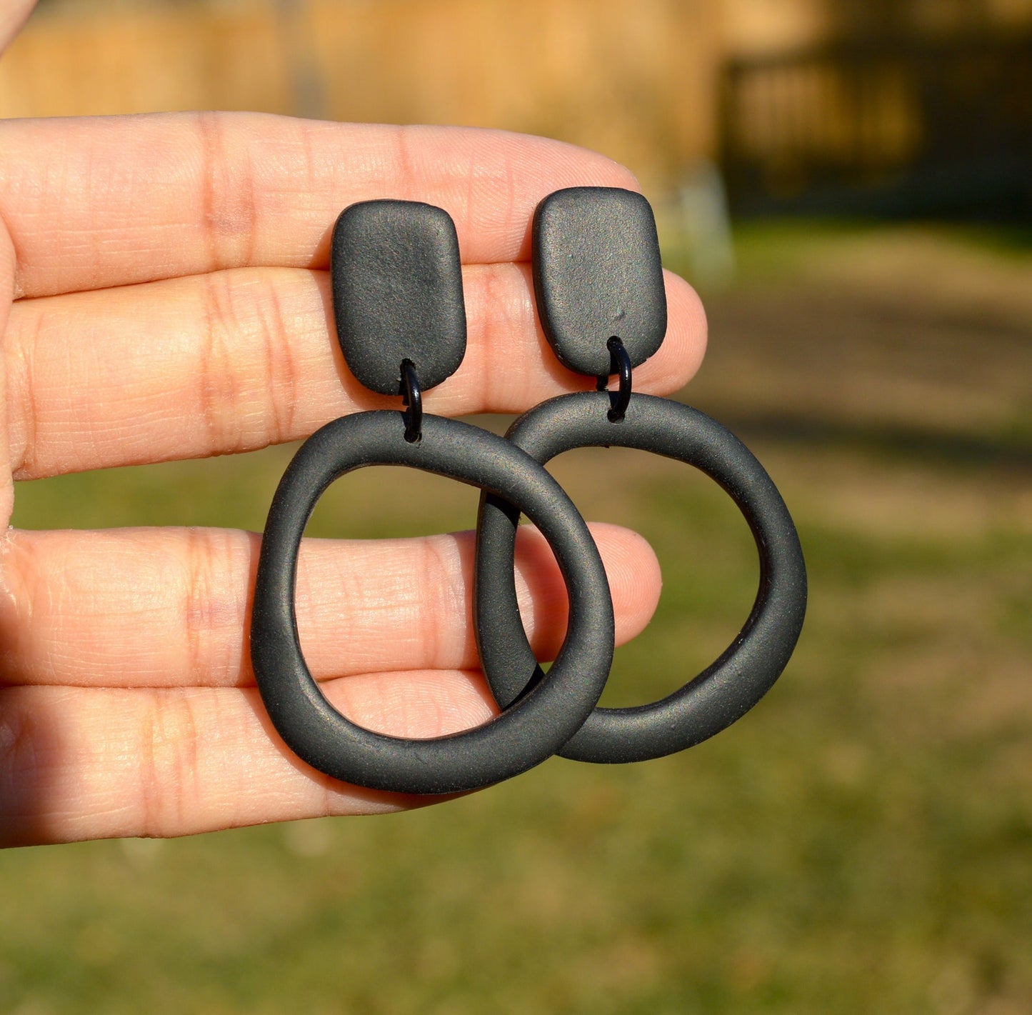 Imperfect Circle Hoops | 4 Colors