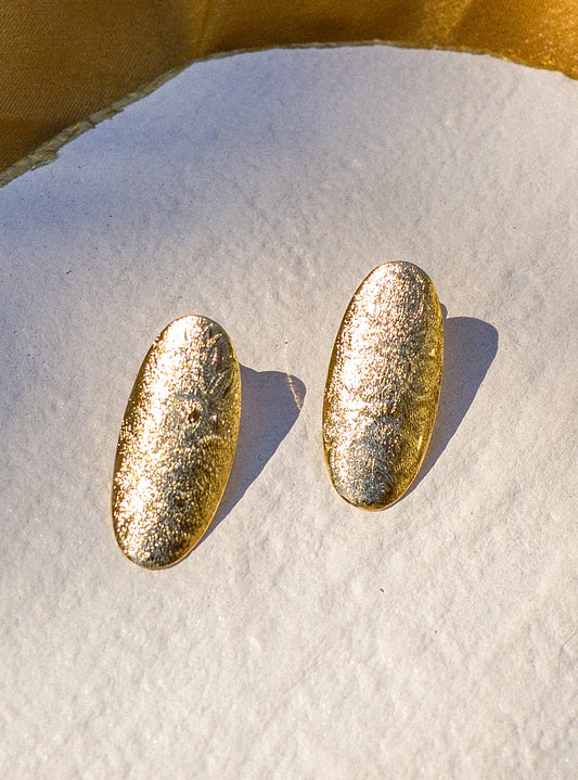 18k gold-filled brushed oval stud earrings